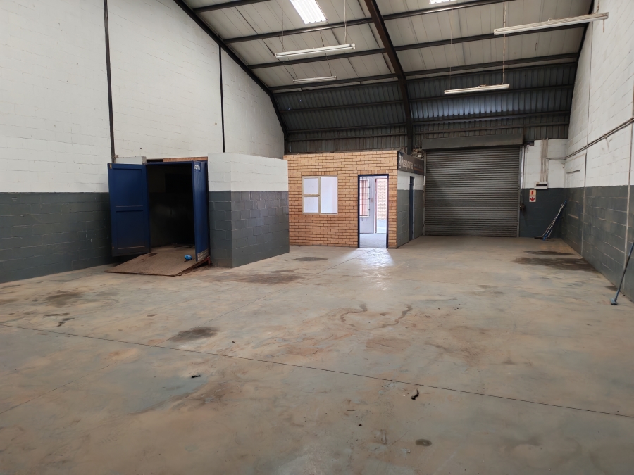 To Let commercial Property for Rent in Somerset West Business Park Western Cape
